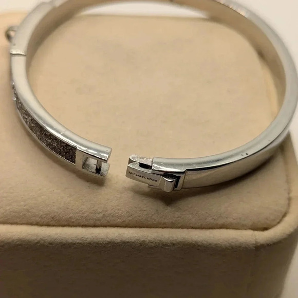 Michael kors  bracelet - Picture 4 of 4